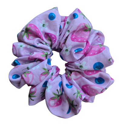 Berry Kiss Scrunchie