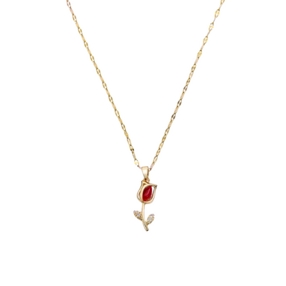 Goudkleurige bloemenketting met rood accent en zirkonia blaadjes - gekleurde, luxe damesketting