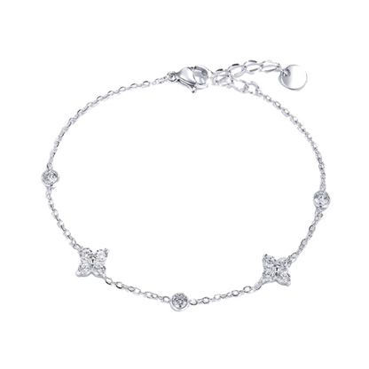 Zilverkleurige armband met zirkonia bloemen en steentjes - luxe dames armband
