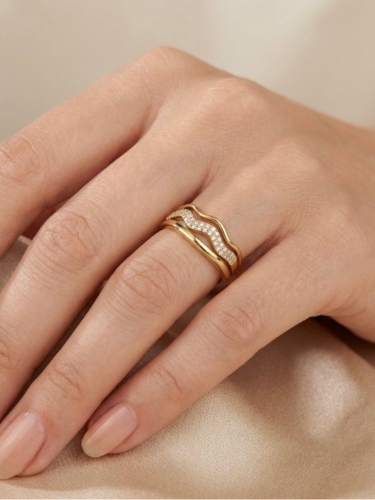 Stainless steel ring ingelegd met zirkonia steentjes