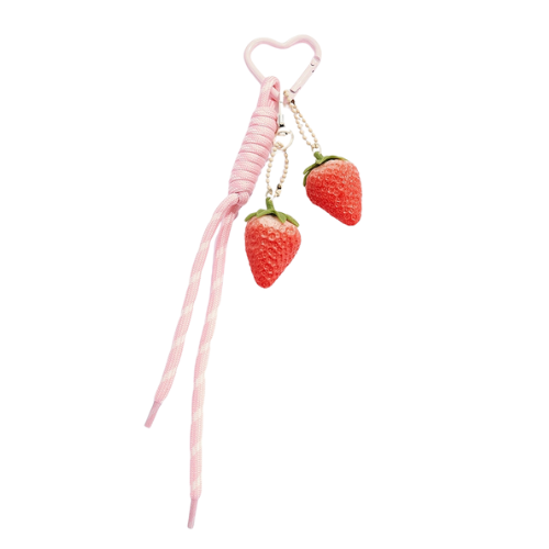 Roze bagcharm met aardbeien - leuke versiering voor aan je tas