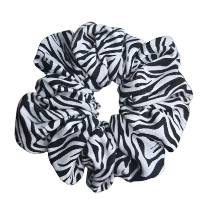 Handgemaakte katoenen scrunchie met dierenprint - zwart met witte zebra strepen, stevige grip voor het haar
